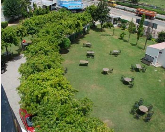 Amrapali Hotel & Resort